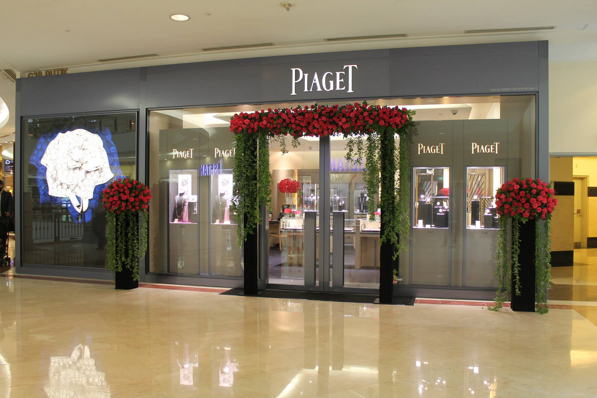 Wintergreen Flower PLT | EVENTS - Piaget