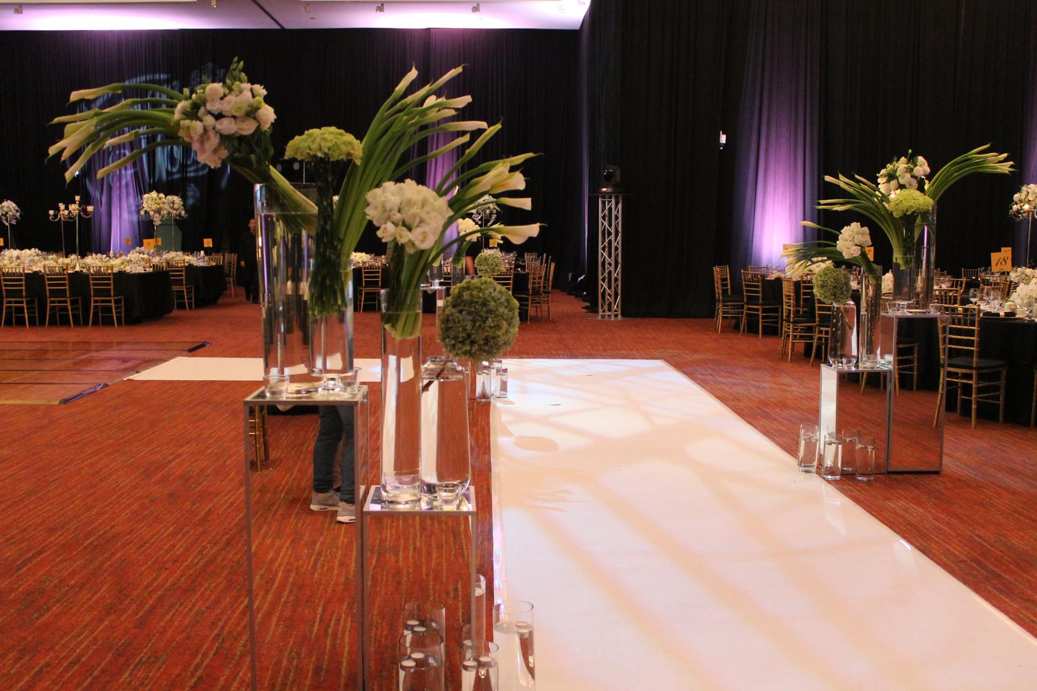 Wintergreen Flower PLT | WEDDINGS - Youbi & Aaron