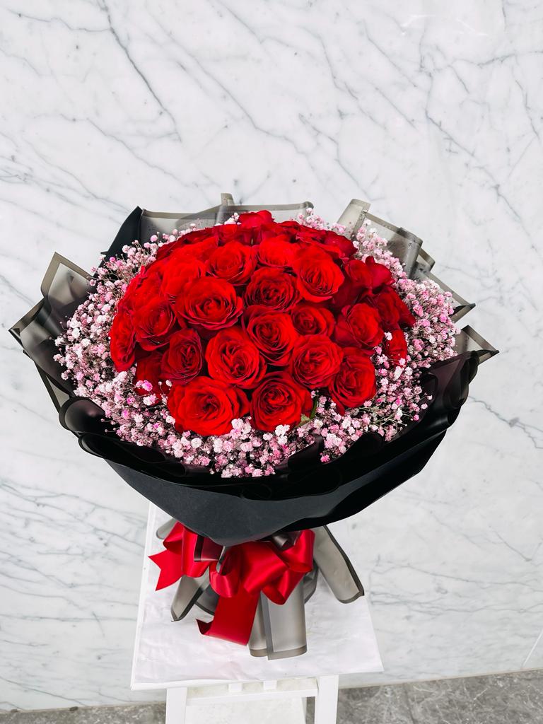Wintergreen Flower PLT | FLOWER ARRANGEMENT - Hand Bouquet