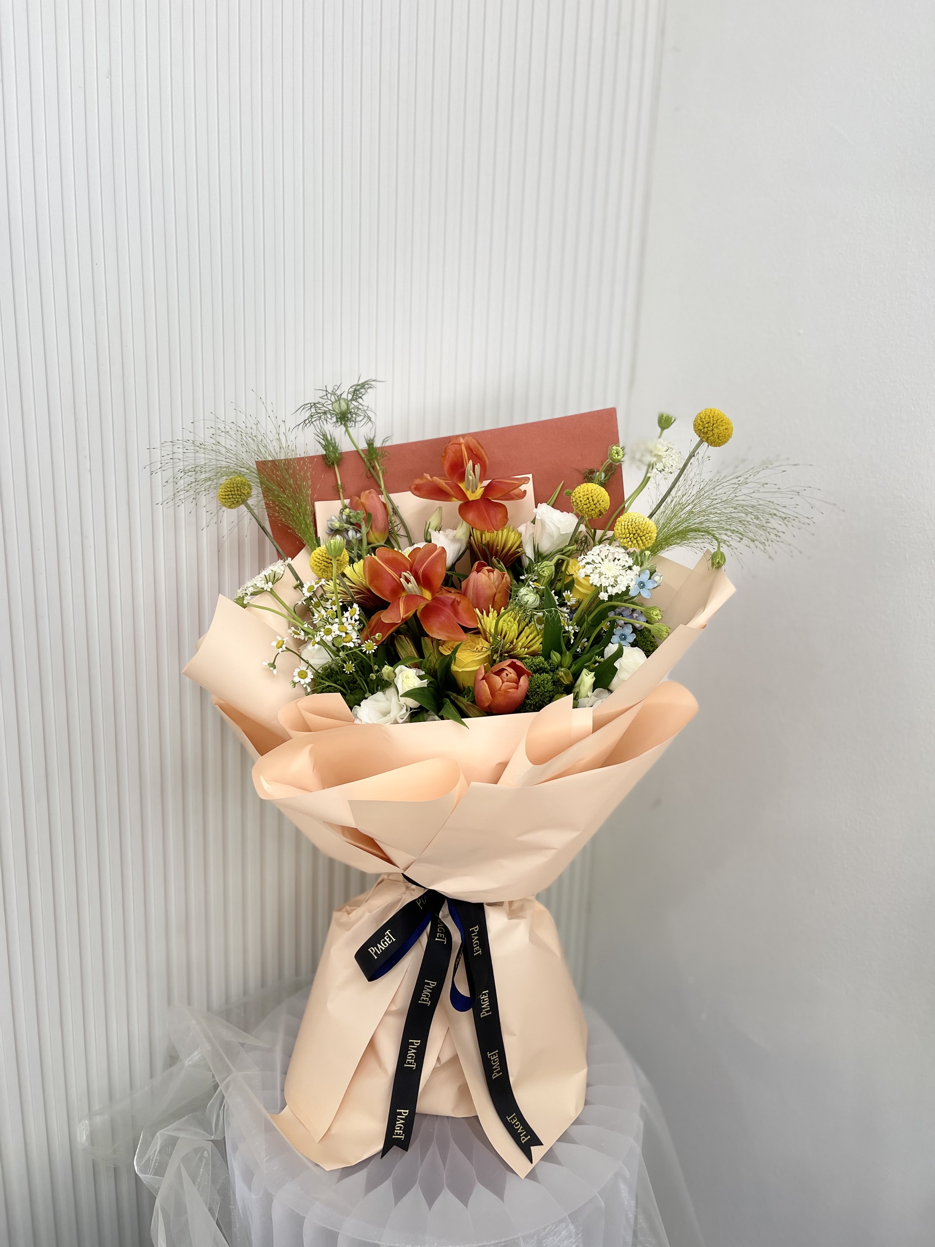 Wintergreen Flower PLT | FLOWER ARRANGEMENT - Hand Bouquet